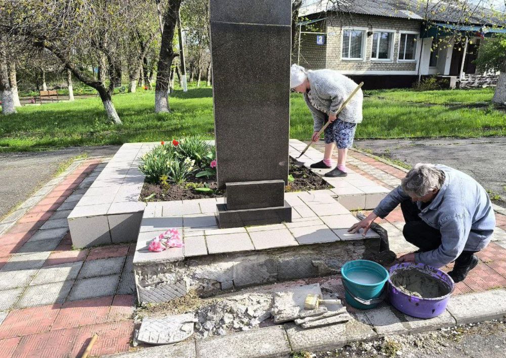 В Рафайловке очередной субботник В Рафайловке очередной субботник