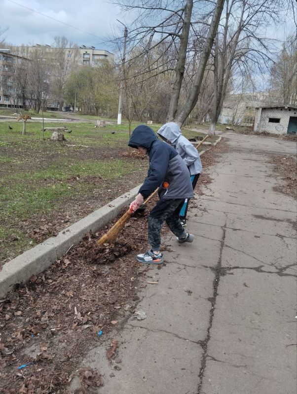 В рамках Всероссийского субботника жители и сотрудники ТСЖ проявили активную инициативу, принимая участие в благоустройстве своих территорий В рамках Всероссийского субботника жители и сотрудники ТСЖ проявили активную инициативу, принимая участие в благоустройстве своих территорий