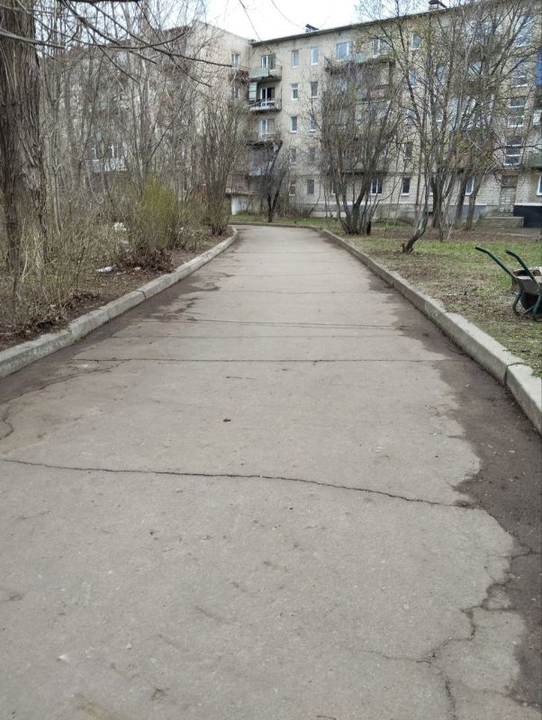В рамках Всероссийского субботника жители и сотрудники ТСЖ проявили активную инициативу, принимая участие в благоустройстве своих территорий В рамках Всероссийского субботника жители и сотрудники ТСЖ проявили активную инициативу, принимая участие в благоустройстве своих территорий