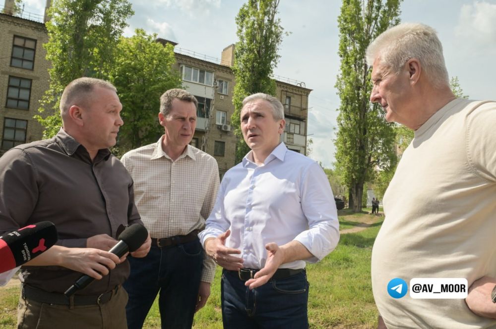 Александр Моор: Большое внимание в подшефном Краснодоне уделяем восстановлению коммунальной инфраструктуры, сильно устаревшей за последние 30 лет Александр Моор: Большое внимание в подшефном Краснодоне уделяем восстановлению коммунальной инфраструктуры, сильно устаревшей за последние 30 лет