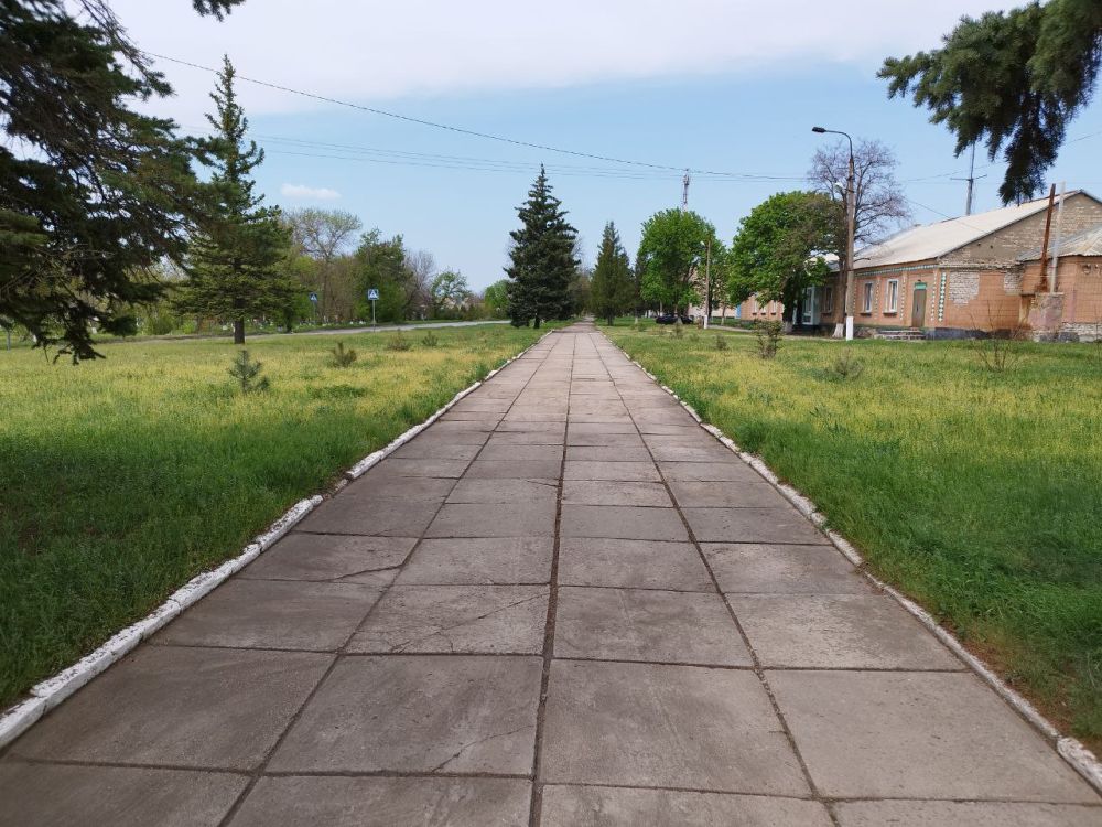 В пгт Нижний Нагольчик по инициативе первичного отделения 24 ВПП "Единая Россия", при активном участии коллективов работников детского сада "Радуга", сельского дома культуры, библиотекаря, педагогического состава и учащихся... В пгт Нижний Нагольчик по инициативе первичного отделения 24 ВПП "Единая Россия", при активном участии коллективов работников детского сада "Радуга", сельского дома культуры, библиотекаря, педагогического состава и учащихся...