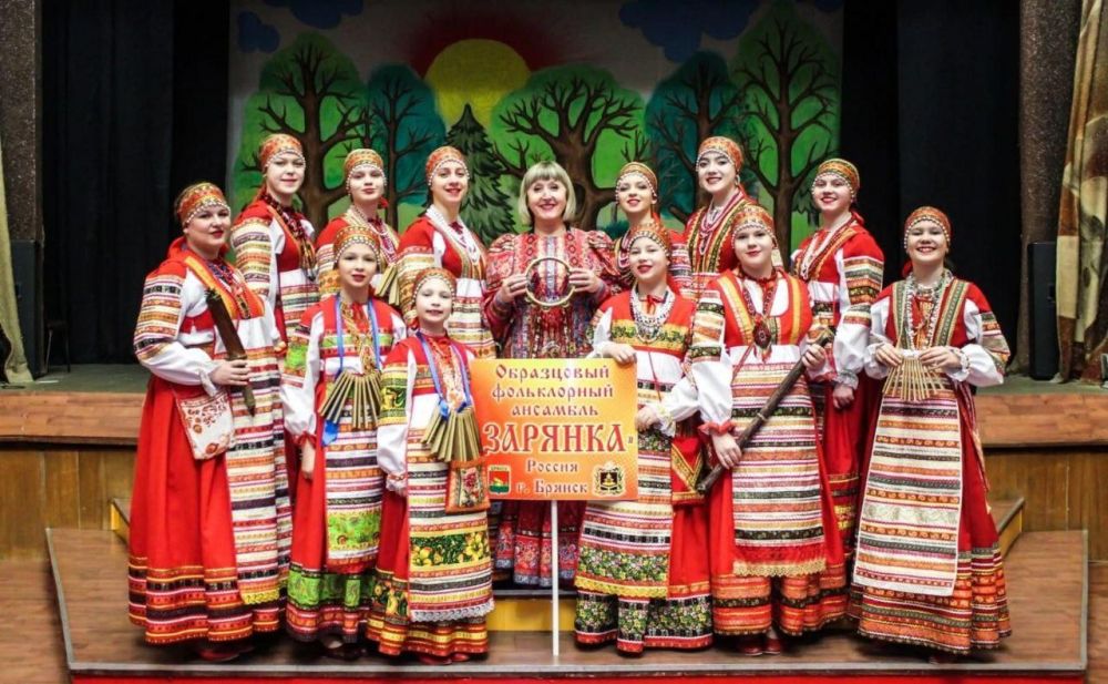 Коллективы Брянки примут участие во Всероссийском фестивале «Красная горка» в Брянске Коллективы Брянки примут участие во Всероссийском фестивале «Красная горка» в Брянске