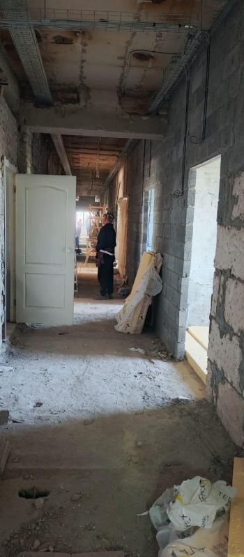 Воронежские строители приступили к ремонту внутренних помещений в ЦРБ в Белокуракино Воронежские строители приступили к ремонту внутренних помещений в ЦРБ в Белокуракино