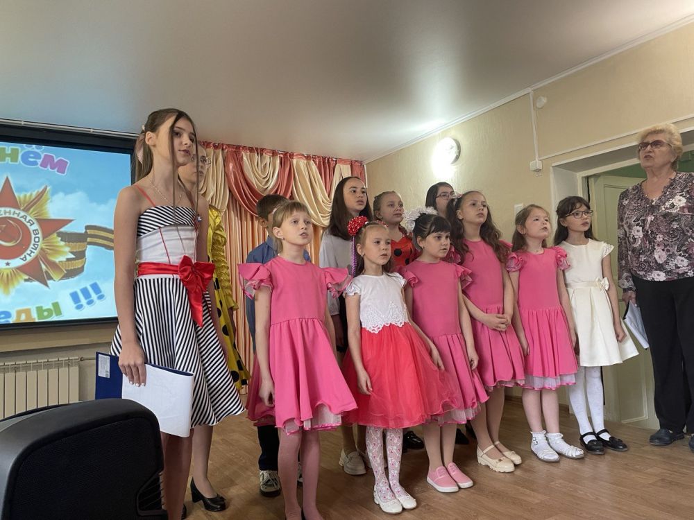 Подходит к концу учебный год, и мы подводим итоги нашей плодотворной работы Подходит к концу учебный год, и мы подводим итоги нашей плодотворной работы