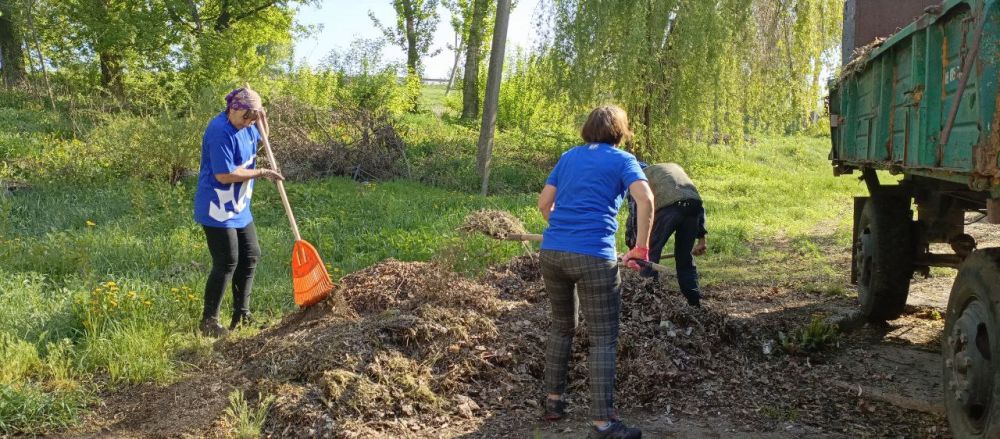 Акция " Чистая страна ". В рамках проекта «Чистая страна» активисты «Единой России» из первичного отделения №9 села Красное Поле, сотрудники отдела обеспечения жизнедеятельности села Гераськовка и неравнодушные жители... Акция " Чистая страна ". В рамках проекта «Чистая страна» активисты «Единой России» из первичного отделения №9 села Красное Поле, сотрудники отдела обеспечения жизнедеятельности села Гераськовка и неравнодушные жители...