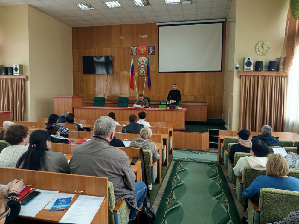 Сегодня провел рабочую встречу, совместно с представителями федеральной налоговой службы и центра технического обслуживания ККТ с предпринимателями Сегодня провел рабочую встречу, совместно с представителями федеральной налоговой службы и центра технического обслуживания ККТ с предпринимателями
