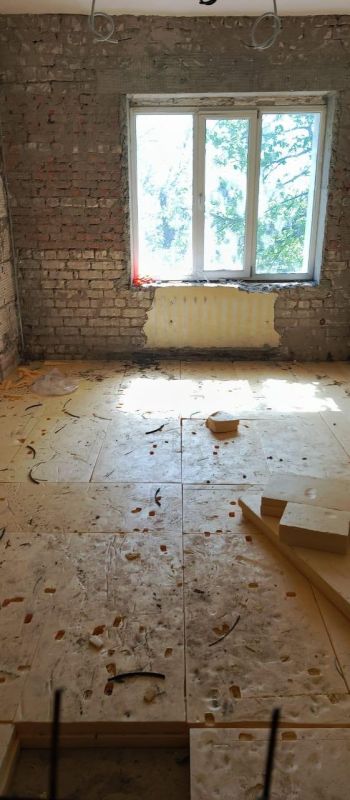 Воронежские строители приступили к ремонту внутренних помещений в ЦРБ в Белокуракино Воронежские строители приступили к ремонту внутренних помещений в ЦРБ в Белокуракино