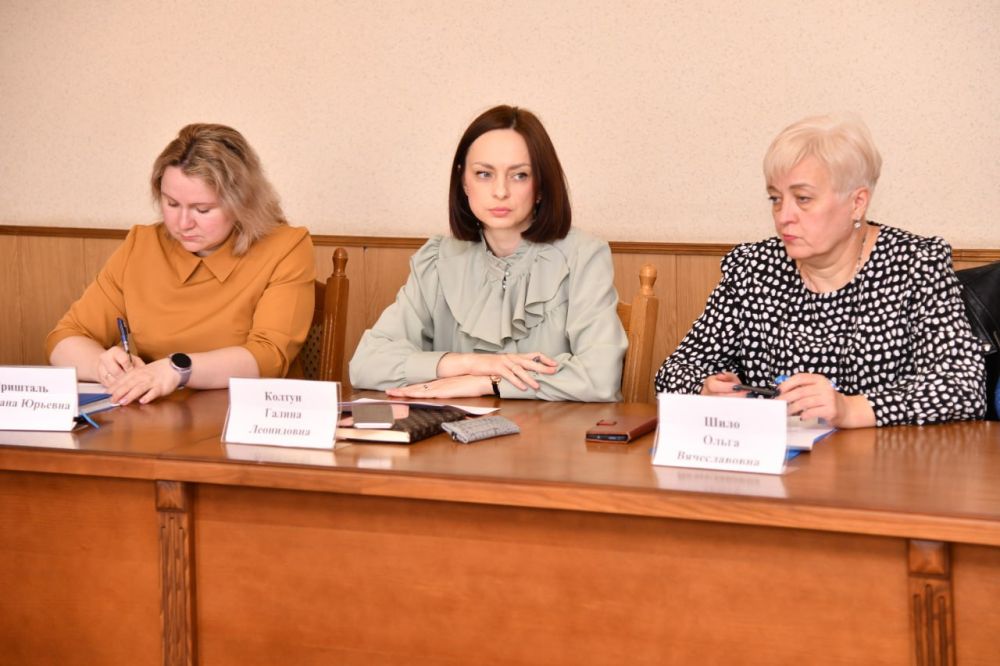 Проведено заседание Комиссии по делам несовершеннолетних и защите их прав Проведено заседание Комиссии по делам несовершеннолетних и защите их прав