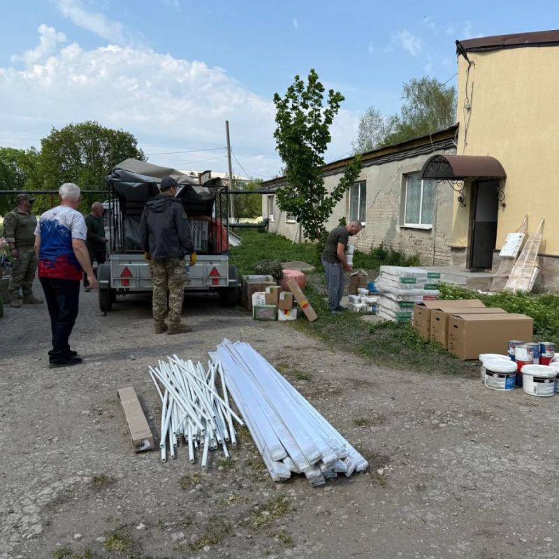 Гуманитарная помощь доставлена в Сватовскую школу интернат в ЛНР Гуманитарная помощь доставлена в Сватовскую школу интернат в ЛНР