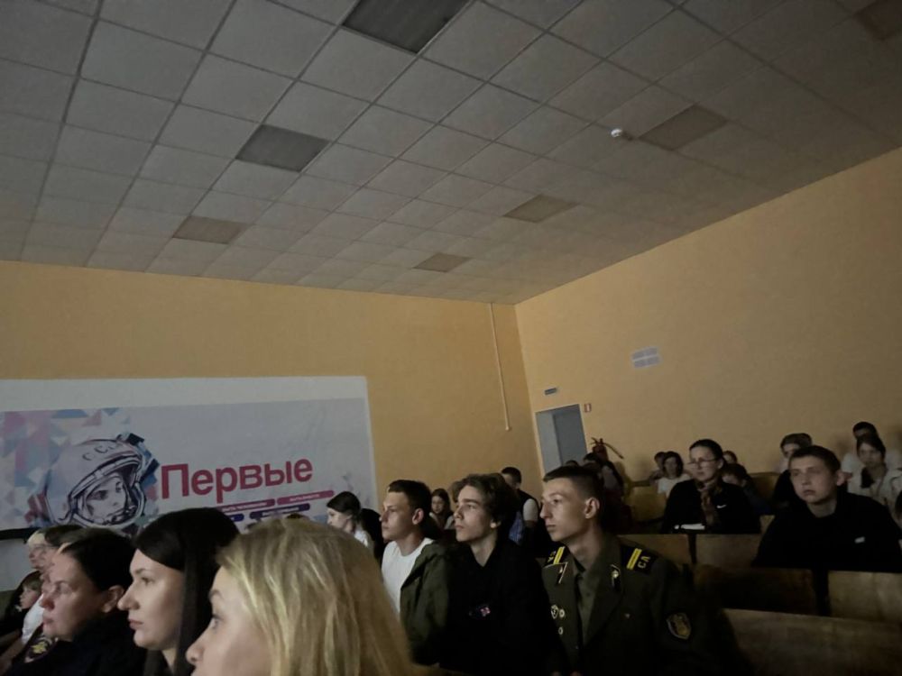 25 апреля в ГБОУ ЛНР ,,Бараниковский УВК,, прошла Всероссийская патриотическая акция ,, Дороги Победы 25 апреля в ГБОУ ЛНР ,,Бараниковский УВК,, прошла Всероссийская патриотическая акция ,, Дороги Победы