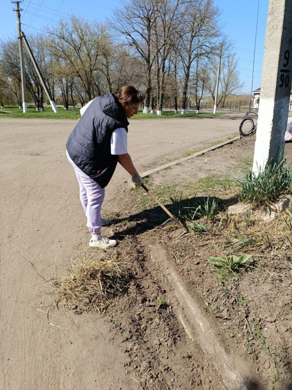 С 11 по 25 апреля в селе Новоалександровка проходили субботники в рамках акции «Чистая Республика»! С 11 по 25 апреля в селе Новоалександровка проходили субботники в рамках акции «Чистая Республика»!