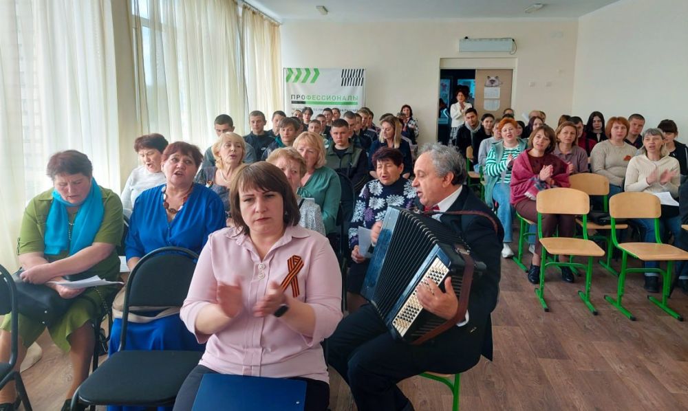 Вечер песен о войне в пгт Новосветловка Вечер песен о войне в пгт Новосветловка