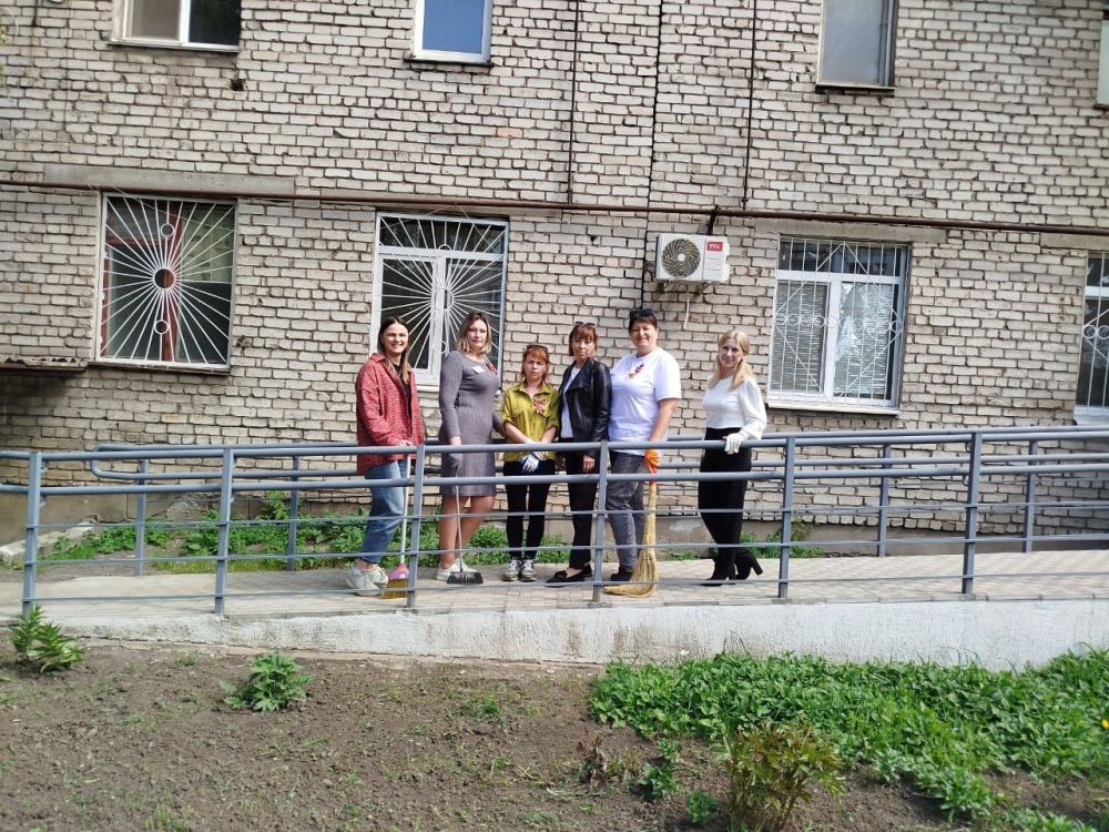 Отделения МФЦ Республики присоединились к Всероссийскому субботнику в рамках федерального проекта «Формирование комфортной городской среды» Отделения МФЦ Республики присоединились к Всероссийскому субботнику в рамках федерального проекта «Формирование комфортной городской среды»