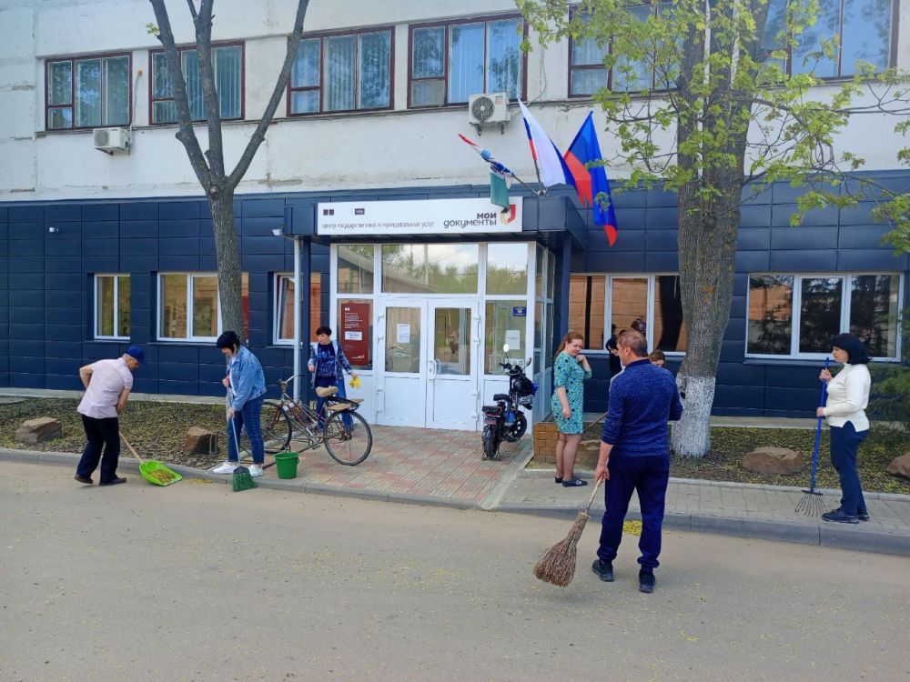 Отделения МФЦ Республики присоединились к Всероссийскому субботнику в рамках федерального проекта «Формирование комфортной городской среды» Отделения МФЦ Республики присоединились к Всероссийскому субботнику в рамках федерального проекта «Формирование комфортной городской среды»