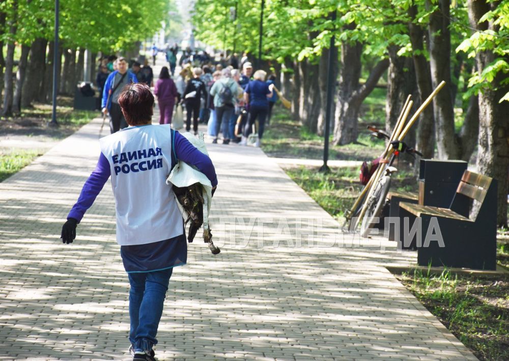 Глава Краснолучского округа подвел итоги масштабного субботника Глава Краснолучского округа подвел итоги масштабного субботника