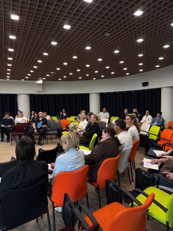 Представитель МВД по Луганской Народной Республике провёл лекцию о противодействии коррупции для госслужащих Представитель МВД по Луганской Народной Республике провёл лекцию о противодействии коррупции для госслужащих