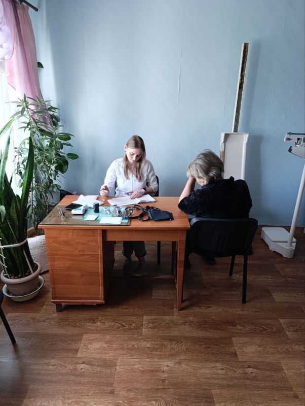 Специалисты из Свердловской городской больницы провели выездной прием в п. Хмельницкий Специалисты из Свердловской городской больницы провели выездной прием в п. Хмельницкий