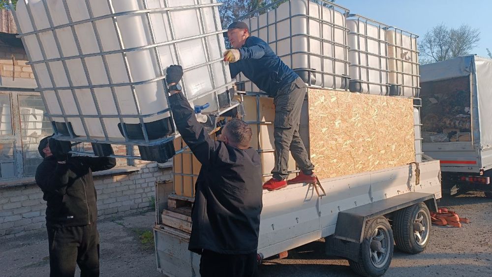 При поддержке «Единой России» военнослужащим на передовую привезли гумпомощь из Воронежской области При поддержке «Единой России» военнослужащим на передовую привезли гумпомощь из Воронежской области