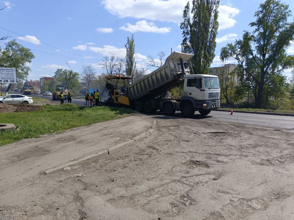 В Ровеньках начаты работы по ремонту дорог В Ровеньках начаты работы по ремонту дорог