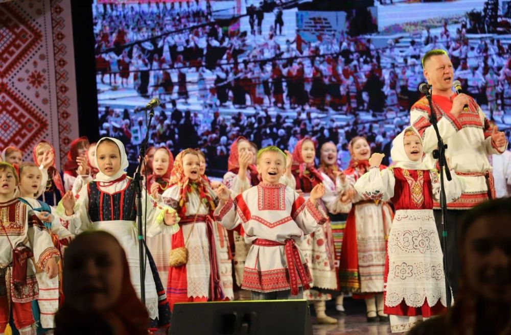 Коллективы Брянки примут участие во Всероссийском фестивале «Красная горка» в Брянске Коллективы Брянки примут участие во Всероссийском фестивале «Красная горка» в Брянске