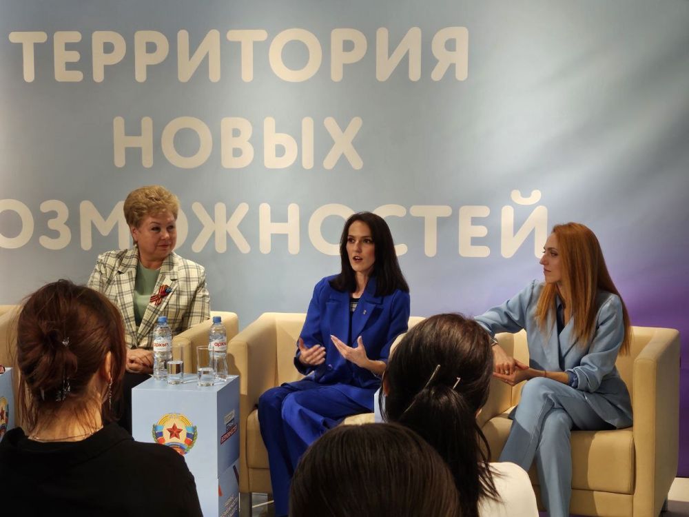 В преддверии Дня солидарности трудящихся состоялась замечательная встреча, организованная Штабом общественной поддержки, посвященная значению профессии педагога в воспитании и образовании подрастающего поколения В преддверии Дня солидарности трудящихся состоялась замечательная встреча, организованная Штабом общественной поддержки, посвященная значению профессии педагога в воспитании и образовании подрастающего поколения