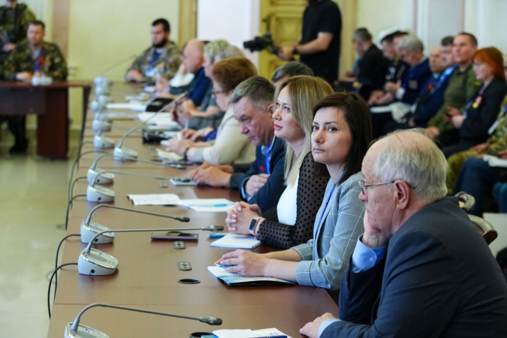 С 23 по 26 апреля в городе Москва проходил Всероссийский форум-семинар «Эстафета победителей» С 23 по 26 апреля в городе Москва проходил Всероссийский форум-семинар «Эстафета победителей»