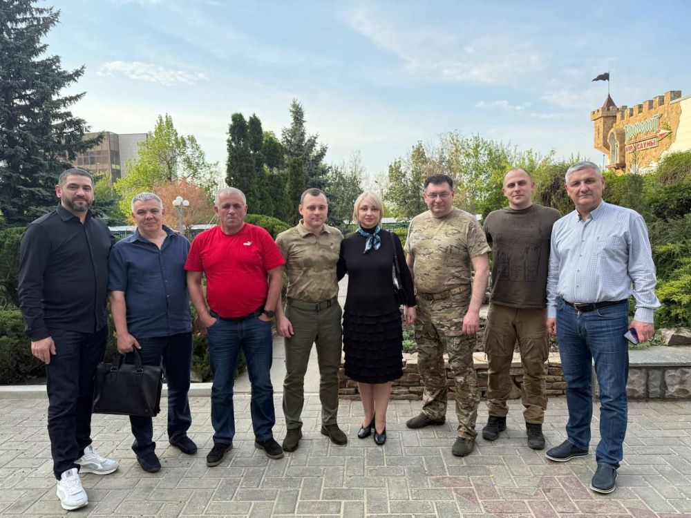 Наталия Пащенко: Поздравляем Олега Михайловича Овчарова с заслуженной наградой – званием Героя Луганской Народной Республики! Наталия Пащенко: Поздравляем Олега Михайловича Овчарова с заслуженной наградой – званием Героя Луганской Народной Республики!