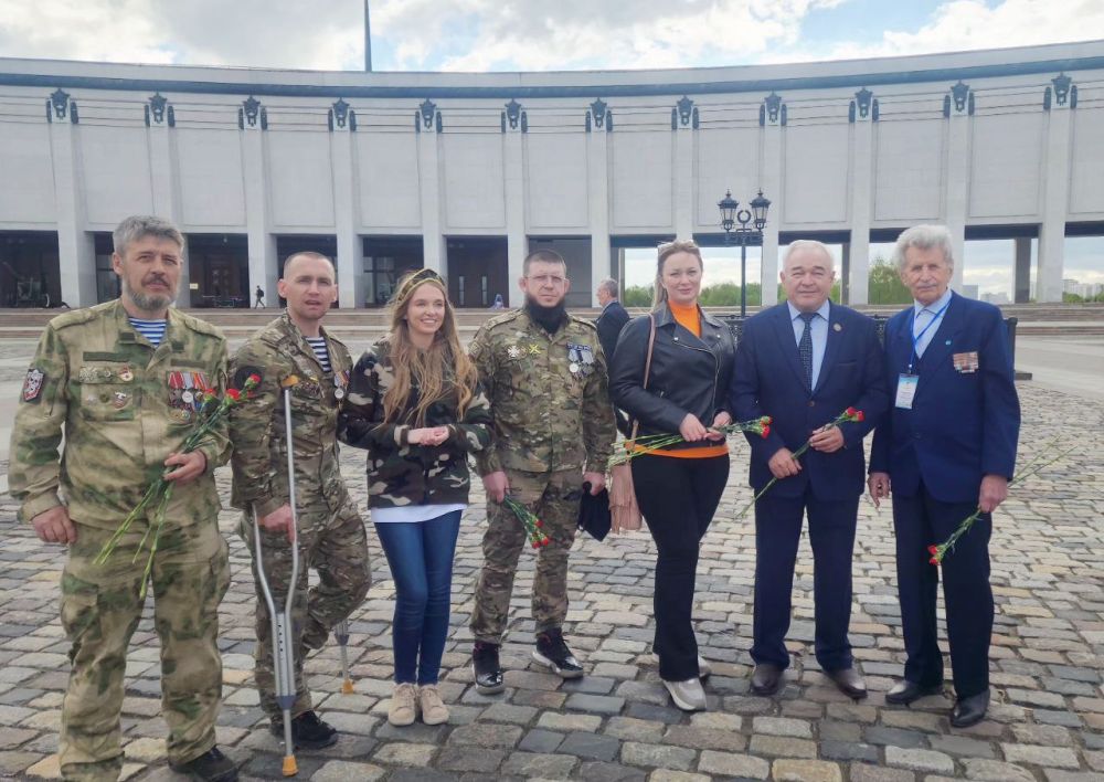 С 23 по 26 апреля в городе Москва проходил Всероссийский форум-семинар «Эстафета победителей» С 23 по 26 апреля в городе Москва проходил Всероссийский форум-семинар «Эстафета победителей»