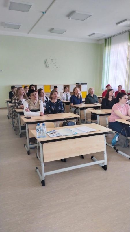 Юнармейцы из Беловодского МО поучаствовали в заседании «Семьей возродится Россия» Юнармейцы из Беловодского МО поучаствовали в заседании «Семьей возродится Россия»