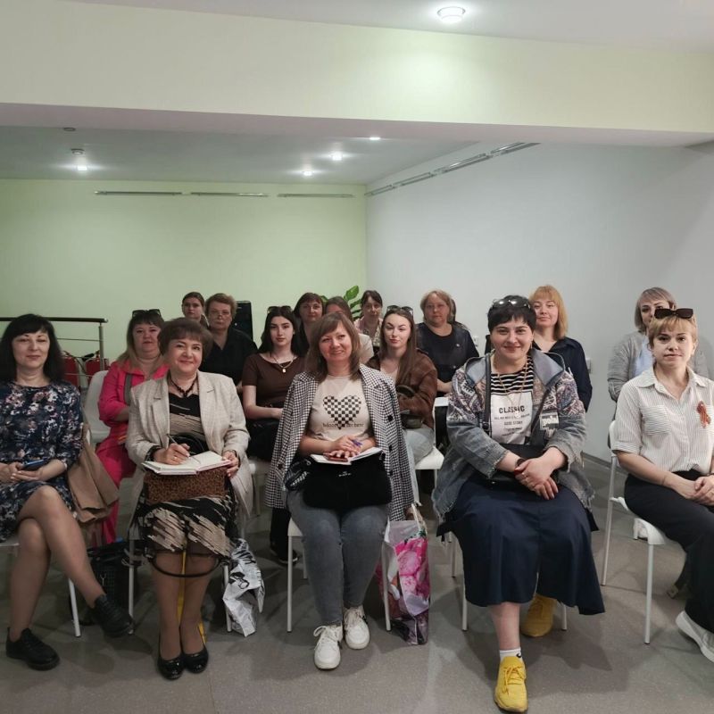 В Центре молодёжных инициатив «Гравитация» прошёл семинар-практикум «Конфликт в образовательной среде: причины, последствия и профилактика» в рамках информационно-просветительской и методической деятельности специалистов... В Центре молодёжных инициатив «Гравитация» прошёл семинар-практикум «Конфликт в образовательной среде: причины, последствия и профилактика» в рамках информационно-просветительской и методической деятельности специалистов...