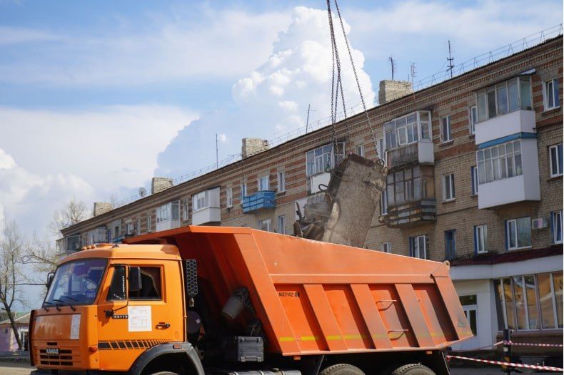 В Свердловске начались работы по капремонту кровли многоквартирного дома №52 по улице Энгельса В Свердловске начались работы по капремонту кровли многоквартирного дома №52 по улице Энгельса