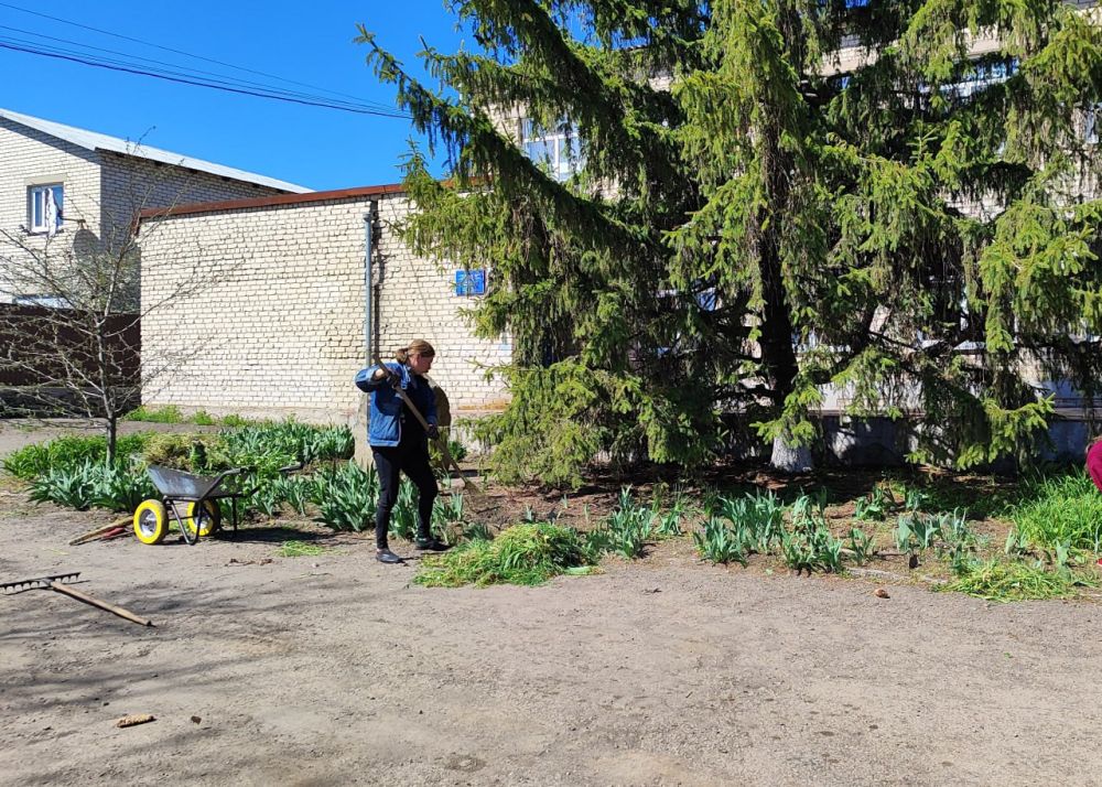 Работы по благоустройству в поселках Энгельсово и Великий Лог Работы по благоустройству в поселках Энгельсово и Великий Лог