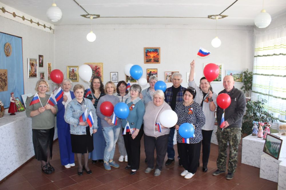 К 80-летию Победы открылась выставка декоративно-прикладного искусства «Мы вместе» К 80-летию Победы открылась выставка декоративно-прикладного искусства «Мы вместе»