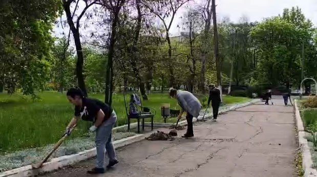 Заместитель Главы Администрации городского округа город Кировск ЛНР подвел итоги участия кировчан во Всероссийском субботнике Заместитель Главы Администрации городского округа город Кировск ЛНР подвел итоги участия кировчан во Всероссийском субботнике