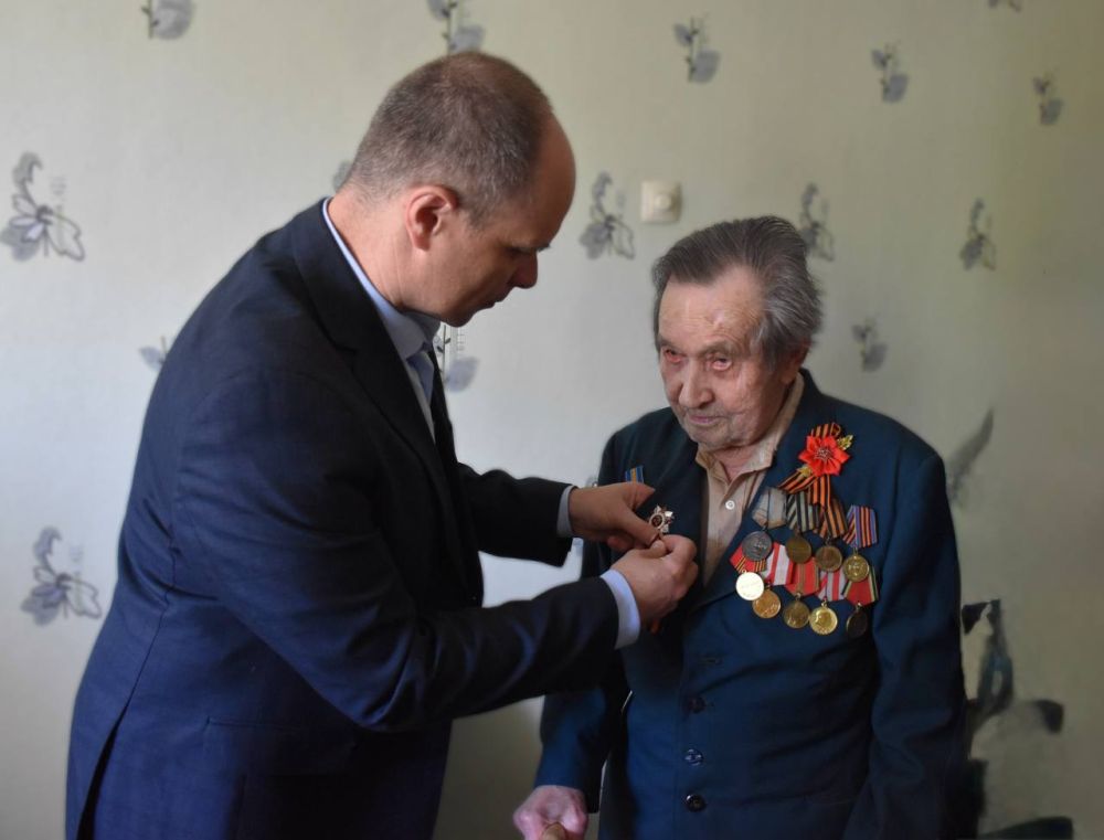Сергей Соловьев: В преддверии великого праздника – 80-летия Победы в Великой Отечественной войне вместе с председателем Совета округа Джаном Погодином-Новиковым и волонтёрами Победы навестили наших дорогих ветеранов Сергей Соловьев: В преддверии великого праздника – 80-летия Победы в Великой Отечественной войне вместе с председателем Совета округа Джаном Погодином-Новиковым и волонтёрами Победы навестили наших дорогих ветеранов
