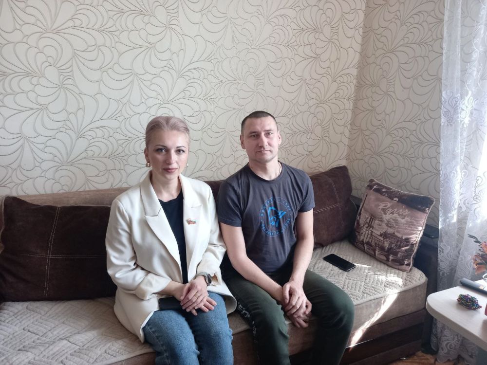 Депутаты Совета Краснодонского муниципального округа от партии "Единая Россия" провели ряд встреч с ветеранами Великой Отечественной войны и участниками Специальной военной операции, имеющими ограничения по здоровью Депутаты Совета Краснодонского муниципального округа от партии "Единая Россия" провели ряд встреч с ветеранами Великой Отечественной войны и участниками Специальной военной операции, имеющими ограничения по здоровью