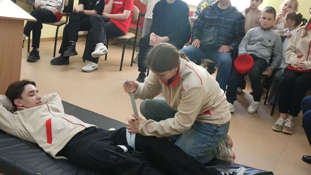 Урок для будущих спасателей к 80-летию Победы Урок для будущих спасателей к 80-летию Победы