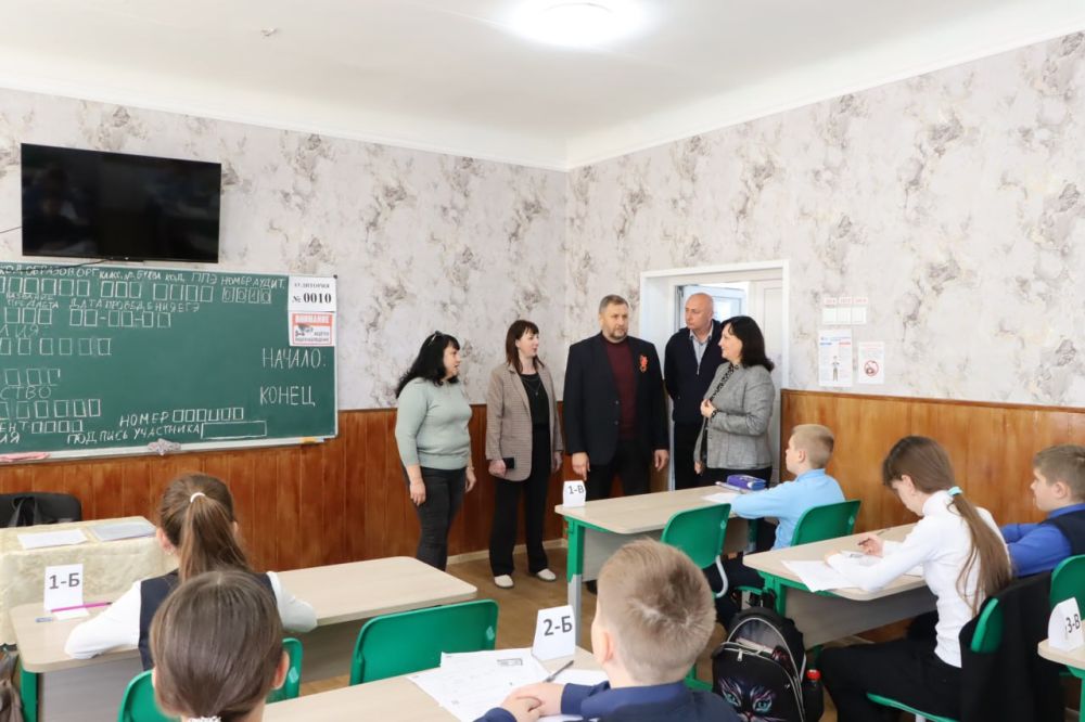 Евгений Бондарь: Завершение учебного года — волнительный и ответственный период для наших выпускников Евгений Бондарь: Завершение учебного года — волнительный и ответственный период для наших выпускников
