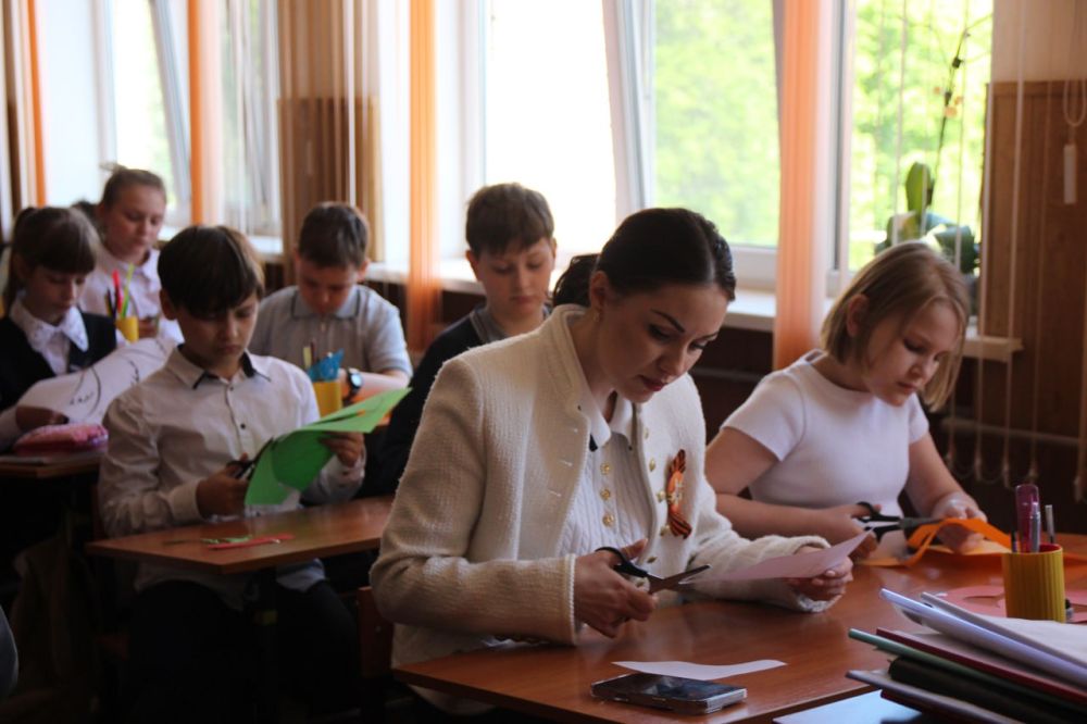 Луганские школьники написали письма для ветеранов в рамках акции «Письмо Победы» Луганские школьники написали письма для ветеранов в рамках акции «Письмо Победы»