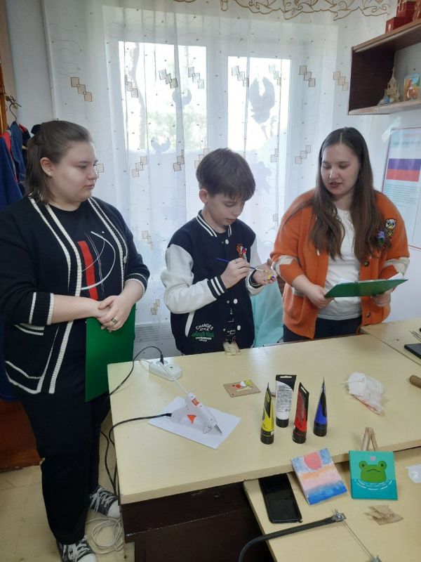 29 апреля в ГБУДО ЛНР «Брянковская городская станция юных техников», прошли мастер-классы посвящённые 80-летию Победы в Великой Отечественной войне 29 апреля в ГБУДО ЛНР «Брянковская городская станция юных техников», прошли мастер-классы посвящённые 80-летию Победы в Великой Отечественной войне