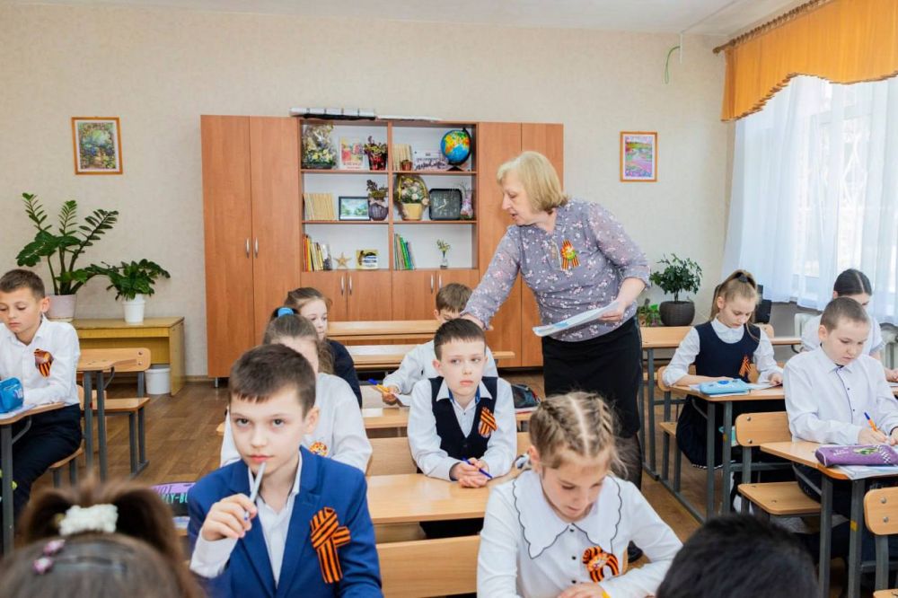 Ученики луганской школы № 20 присоединились к всероссийской акции «Письма Победы» в честь 80-летия Победы в Великой Отечественной войне Ученики луганской школы № 20 присоединились к всероссийской акции «Письма Победы» в честь 80-летия Победы в Великой Отечественной войне