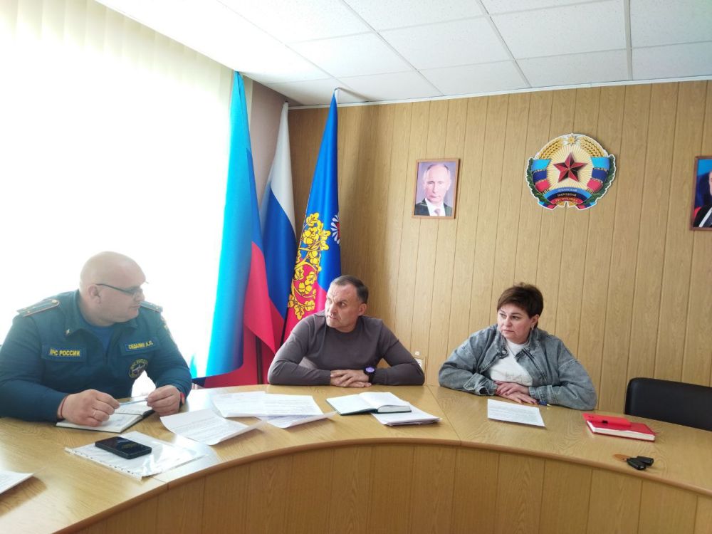 В Администрации городского округа город Ровеньки состоялось заседание комиссии по предупреждению и ликвидации чрезвычайных ситуаций и обеспечению пожарной безопасности муниципального образования городской округ город... В Администрации городского округа город Ровеньки состоялось заседание комиссии по предупреждению и ликвидации чрезвычайных ситуаций и обеспечению пожарной безопасности муниципального образования городской округ город...