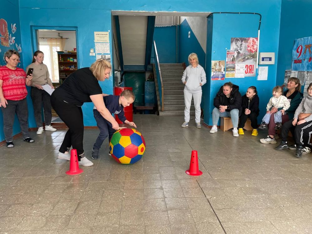 В Лутугинском отделении Республиканского центра социальной реабилитации детей-инвалидов прошло спортивное мероприятие В Лутугинском отделении Республиканского центра социальной реабилитации детей-инвалидов прошло спортивное мероприятие
