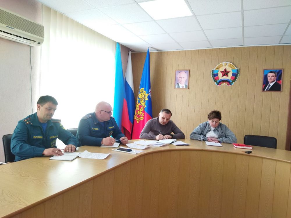 Андрей Рубанцов: В Администрации городского округа город Ровеньки состоялось заседание комиссии по предупреждению и ликвидации чрезвычайных ситуаций и обеспечению пожарной безопасности муниципального образования Андрей Рубанцов: В Администрации городского округа город Ровеньки состоялось заседание комиссии по предупреждению и ликвидации чрезвычайных ситуаций и обеспечению пожарной безопасности муниципального образования