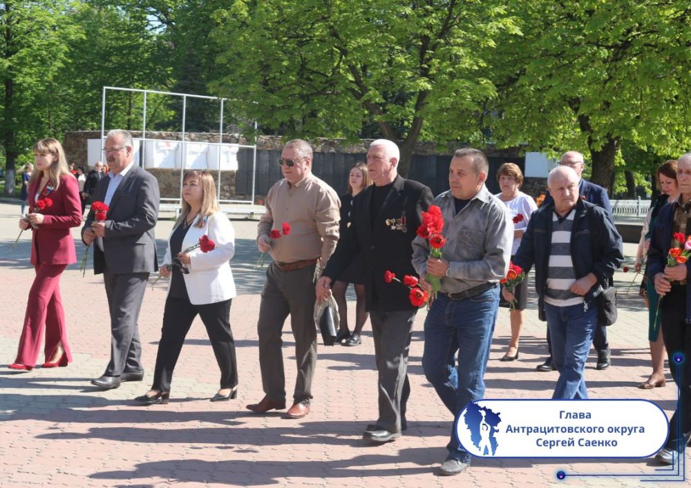 Подборка о ГЛАВном. Глава Лутугинского округа - Евгений Бондарь Подборка о ГЛАВном. Глава Лутугинского округа - Евгений Бондарь