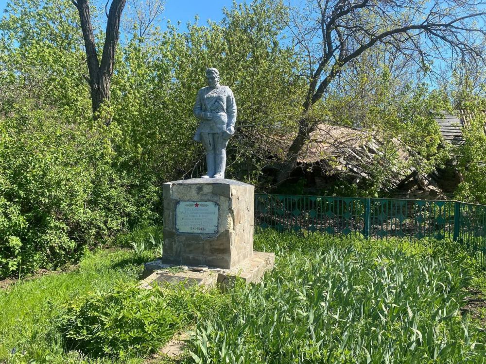 На территориях Антрацитовского муниципального округа полным ходом идёт подготовка памятников, монументов и памятных мест, посвященных погибшим воинам ВОВ к 80-летию Великой Победы На территориях Антрацитовского муниципального округа полным ходом идёт подготовка памятников, монументов и памятных мест, посвященных погибшим воинам ВОВ к 80-летию Великой Победы