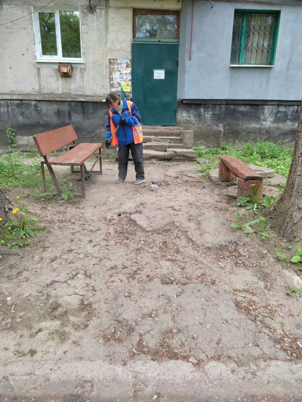 На территории города продолжаются работы по благоустройству На территории города продолжаются работы по благоустройству