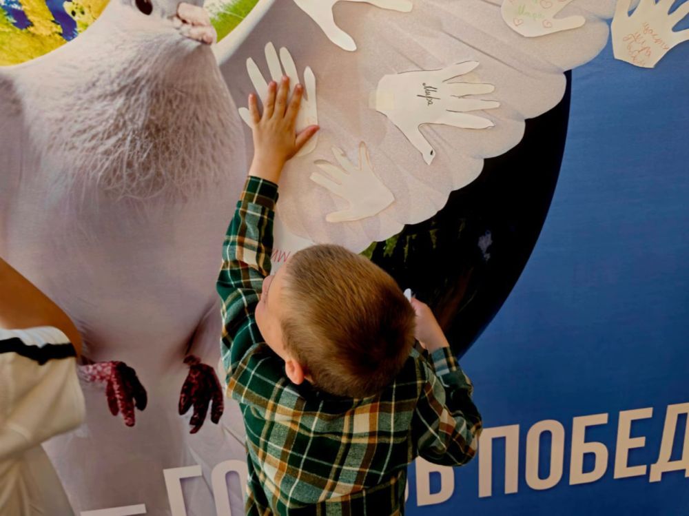 Энергетики Луганска присоединились ко Всероссийской акции «Голубь мира – голубь Победы» Энергетики Луганска присоединились ко Всероссийской акции «Голубь мира – голубь Победы»
