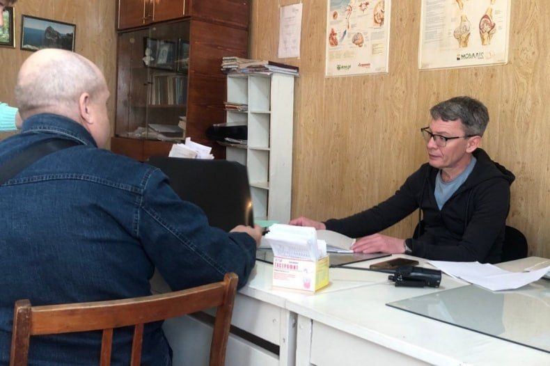 Врачи из Красноярского края провели выездной приём пациентов в пгт Шахтёрский Врачи из Красноярского края провели выездной приём пациентов в пгт Шахтёрский
