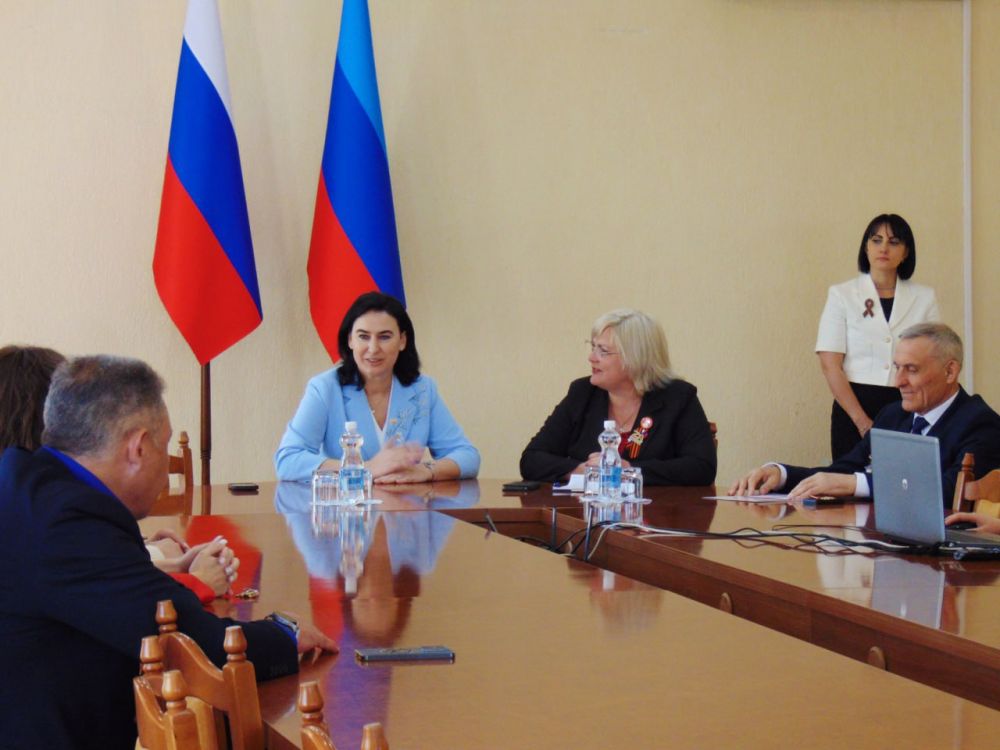 Яна Пащенко: В Луганске состоялись торжественные мероприятия, приуроченные ко Дню местного самоуправления, инициированные Ассоциацией «СМО Луганской Народной Республики» Яна Пащенко: В Луганске состоялись торжественные мероприятия, приуроченные ко Дню местного самоуправления, инициированные Ассоциацией «СМО Луганской Народной Республики»